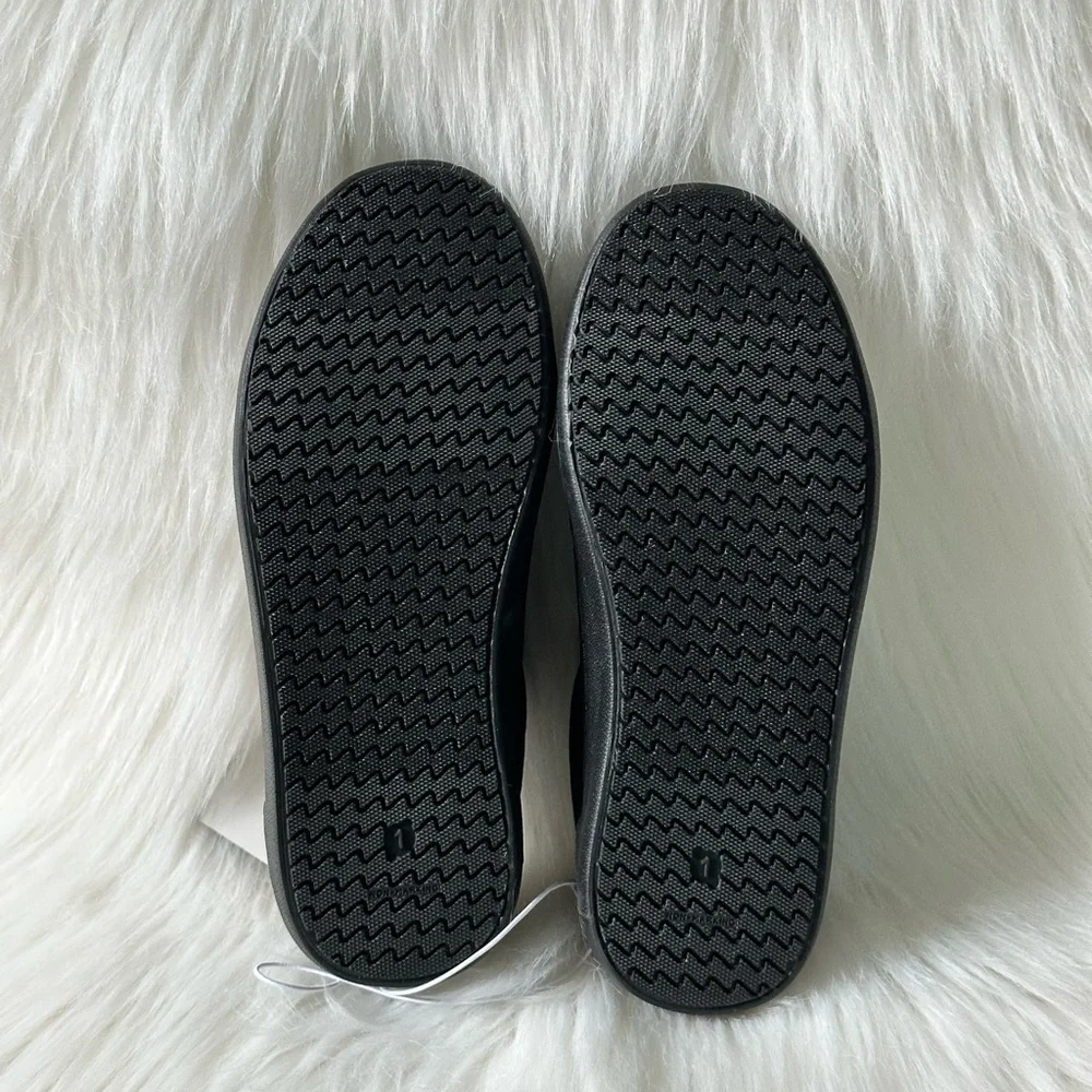 NWT Art Class Kids Unisex Garrett Sneakers Everyday Kids Black Shoes Size 1